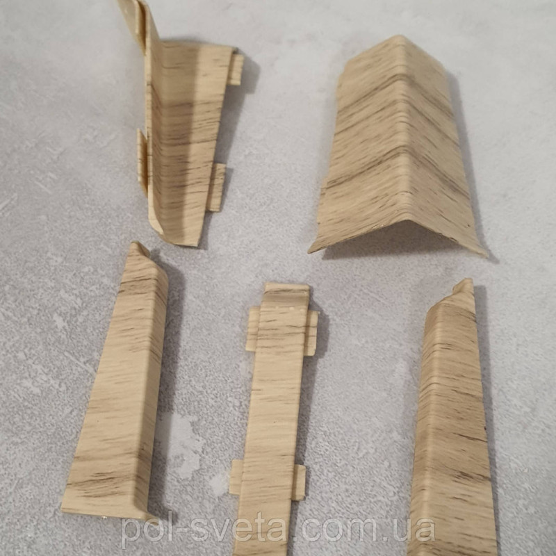Кут внутрішній до плінтуса ПВХ Grun Holz 70 мм, Горіх Модерн 015