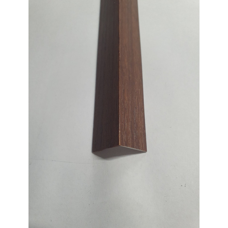 Кутовий алюмінієвий поріжок 20*20 мм довжина 2,70 Каштан