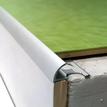 Зовнішній куточок алюмінієвий для плитки товщиною 8 мм довжина 2,7 м Срібло (ПЛ-201)