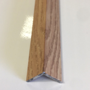 Декоративний алюмінієвий куточок 15х15 фиам світлий