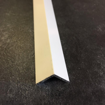 Декоративний алюмінієвий куточок 15х15 бежевий