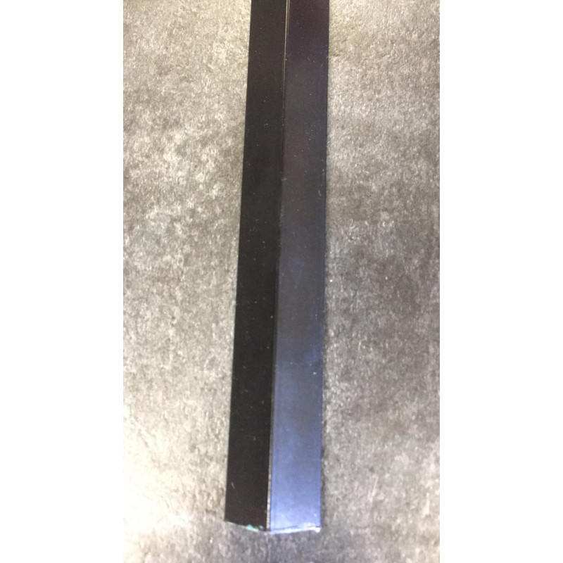 Декоративний алюмінієвий куточок 15х15 чорний