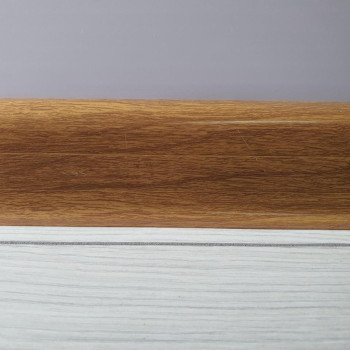 Плінтус Winnpol ПВХ з коробом Горіх 425