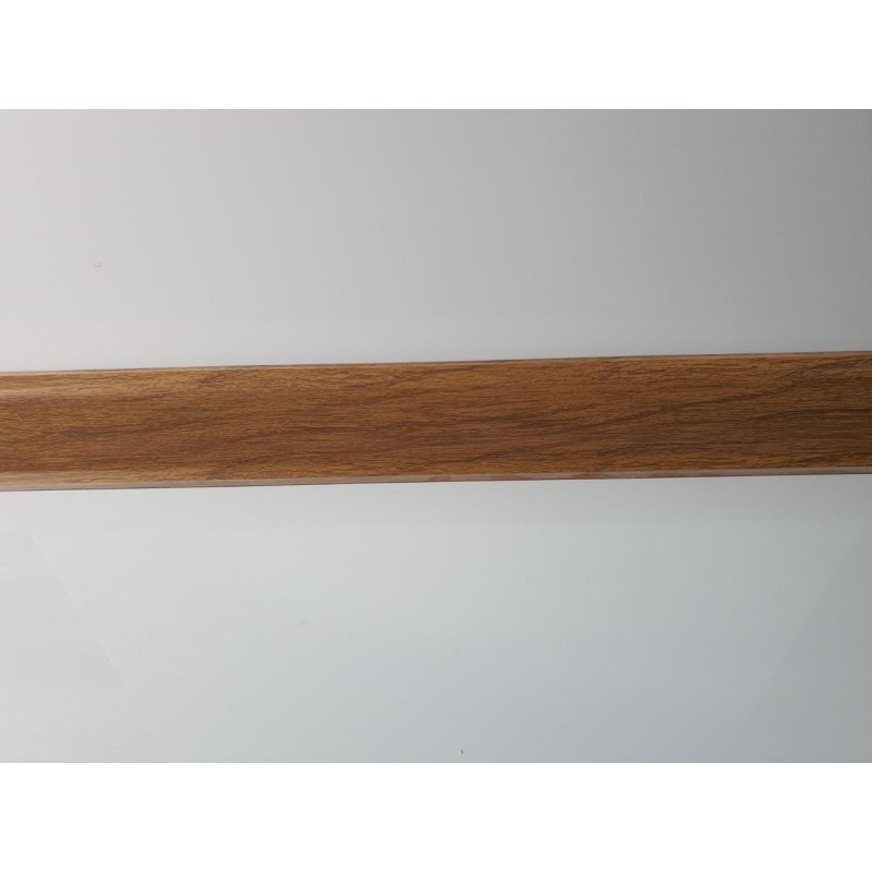 Плінтус Grun Holz ПВХ з коробом Горіх 428