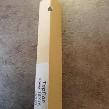 Кольоровий куточок ПВХ Крем 15*15*2750 ТерПол