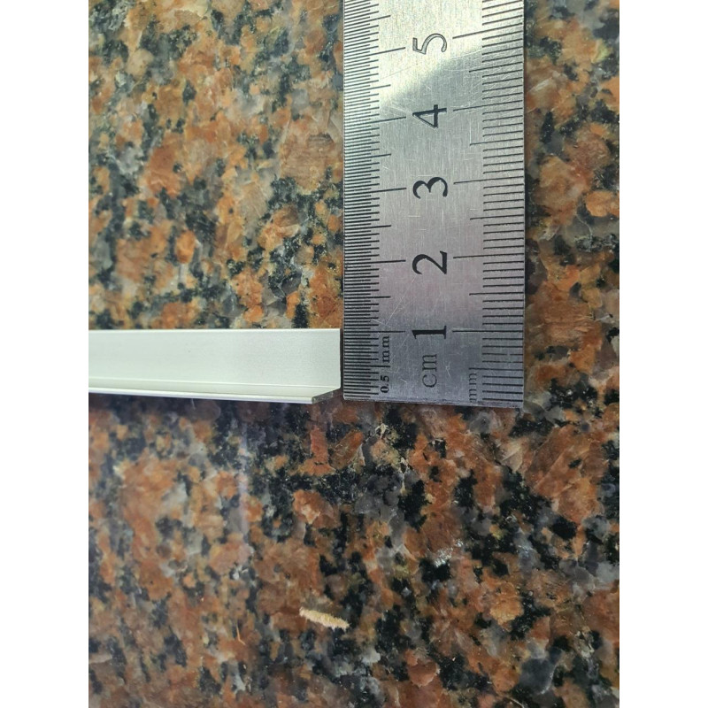 Декоративний алюмінієвий Куточок 10х10х1,0мм срібло 3,0м