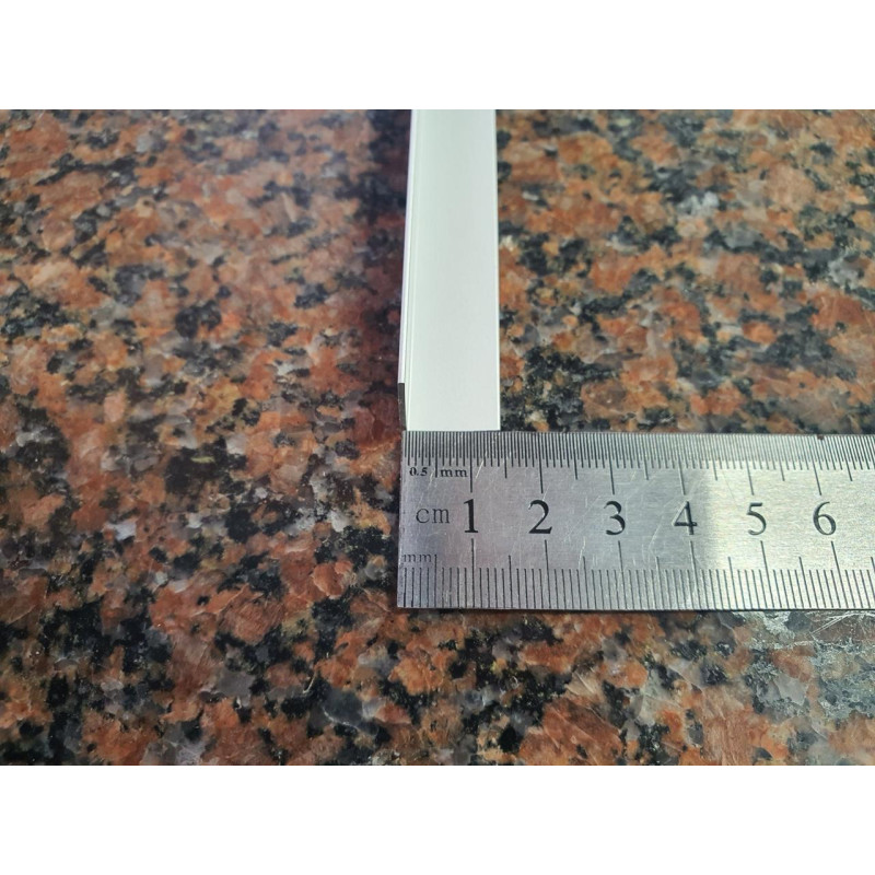 Декоративний алюмінієвий Куточок 15х15х1,0мм срібло 3м