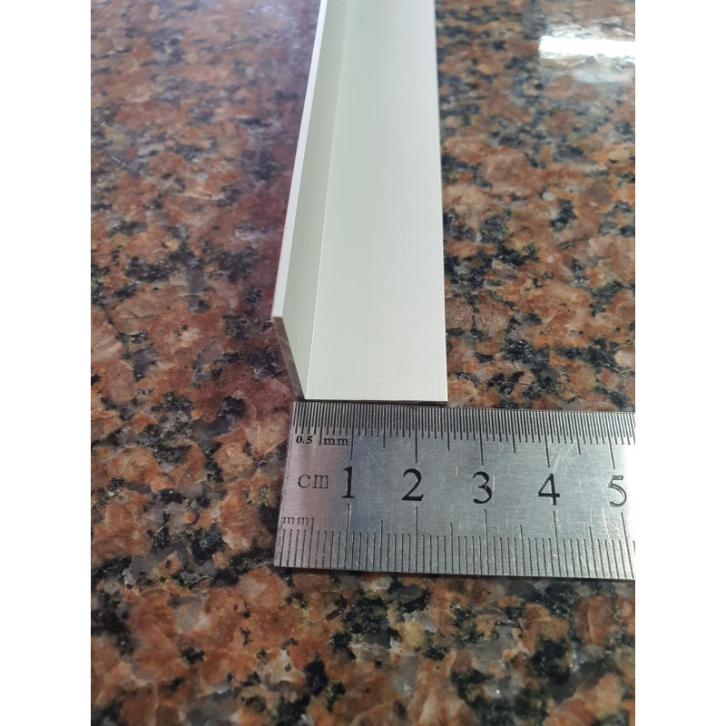 Декоративний алюмінієвий Куточок 25х25х1,5 срібло 3м