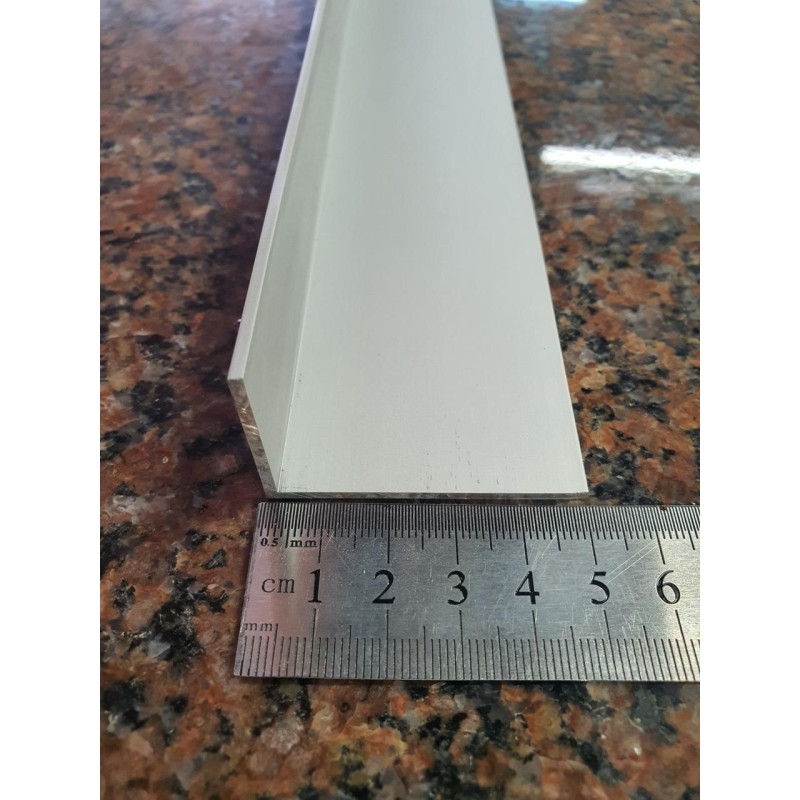 Декоративний алюмінієвий Куточок 50х30х2,0 срібло 3м