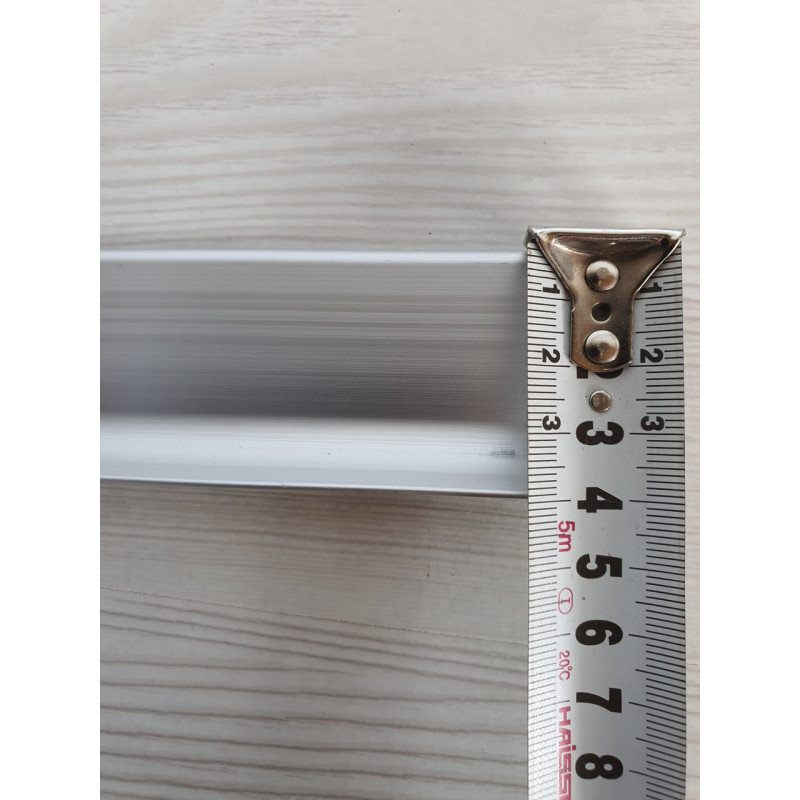 Плінтус алюмінієвий накладений 40мм білий (RAL-9016) матовий 2.5 м