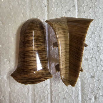 Кут внутрішній до Плінтусу ПВХ Дуб Райнхард 6803