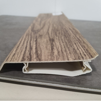 Плінтус ПВХ Grun Holz 20x70x2500 мм, Дуб Карамельний 759