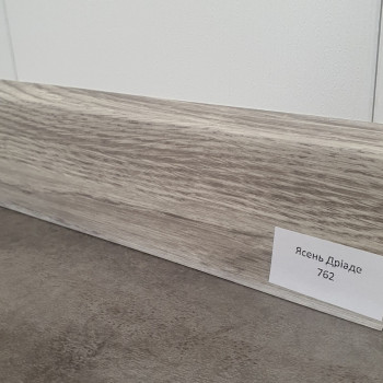 Плінтус ПВХ Grun Holz 20x70x2500 мм, Ясень Дріаде 762