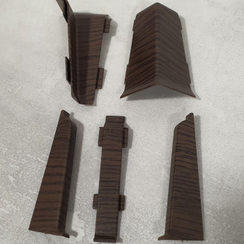 З'єднання до плінтуса ПВХ Grun Holz 70 мм, Венге 023