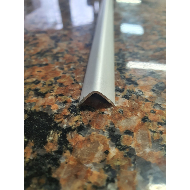 Декоративний алюмінієвий Куточок 15х15х1,0 / 2.71м,  срібло