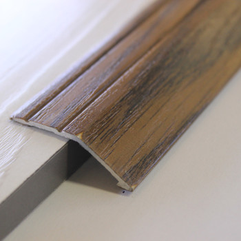 Алюмінієвий підлоговий поріг для перепаду в 12 мм, ширина 40 мм ,Горіх ( АП-008)