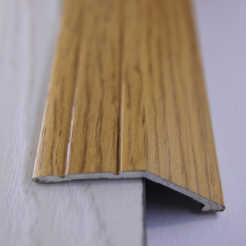Алюмінієвий підлоговий поріг для перепаду в 12 мм, ширина 40 мм ,Дуб ( АП-008)