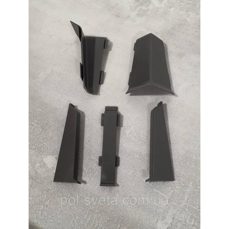 Кут зовнішній до плінтуса ПВХ Grun Holz 70 мм, Титан 820